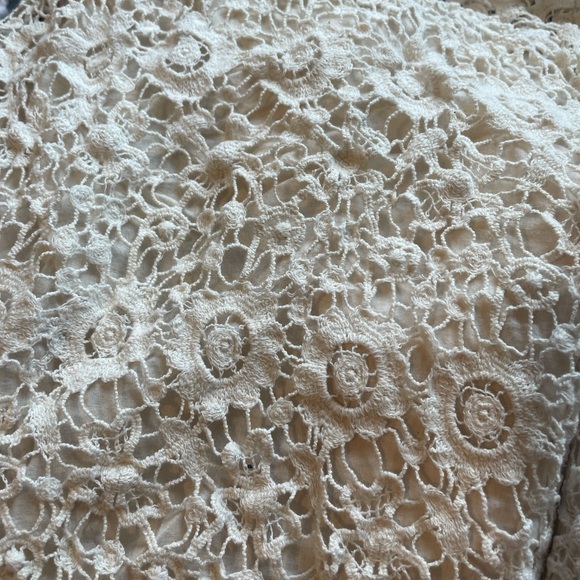Women’s S lined white lace midi skirt. - Picture 3 of 3
